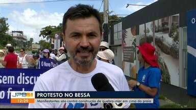 JPB1 Manifestantes protestam contra obra na praia do Bessa em João