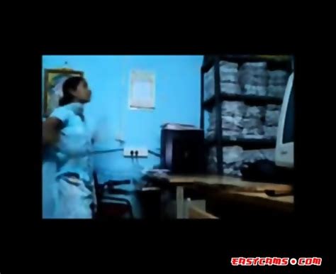 INDIAN CAUGHT SEX Don T Miss