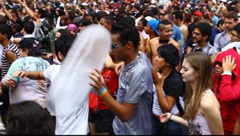 Safe Sex At Lgbt Gay Pride Parade Sao Pa Stock Video Pond