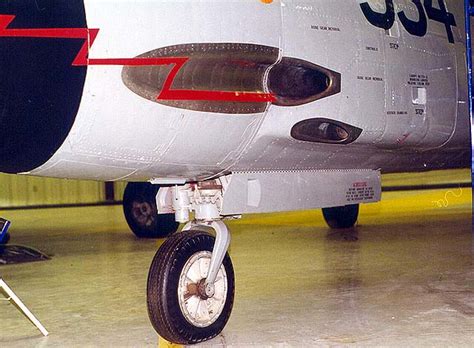 F2h 3 Banshee Close Up By Geoff Mcdonell