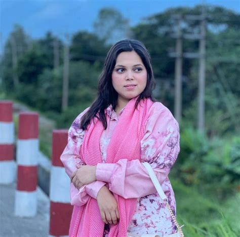 nishat anzoom borsha