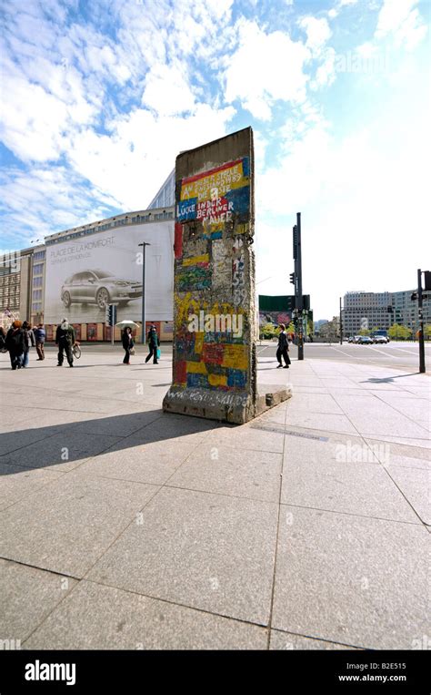 Stück Der Berliner Mauer Berlin Deutschland Europa Stockfotografie