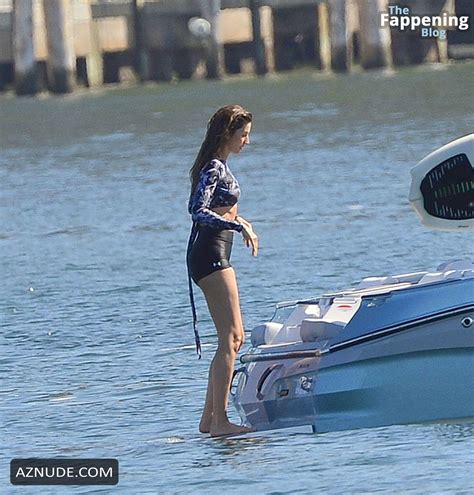 Gisele Bundchen S Sexy Bikini Beach Day In Miami AZNude