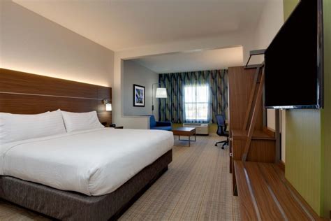 Holiday Inn Express & Suites Orlando International Airport, an IHG ...
