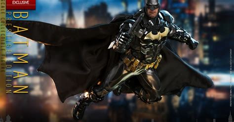 Batman Goes Gold With New Arkham Knight Hot Toys Figure
