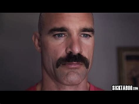 Petite Babe Swallowed Guys Big Cock XNXX