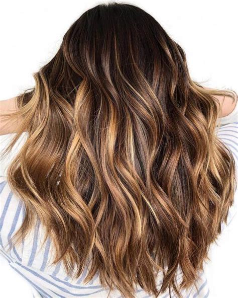 Stunningly Beautiful Honey Blonde Hairstyles You Should Try This Year