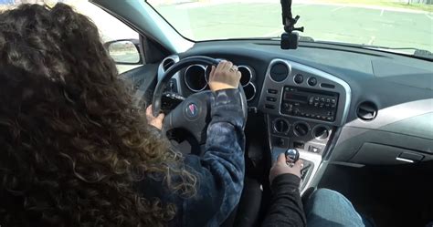 With A Good Teacher, Learning How To Drive A Manual Transmission Isn’t So Hard