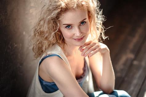 Close Up Portrait Of Sweet Blonde Woman In A Casual Jeans Clothes Stock Photo Image Of Glamour