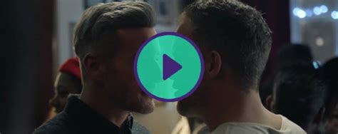 Il Bacio Gay Nello Spot Di Natale Della BBC Fa Impazzire Il Web