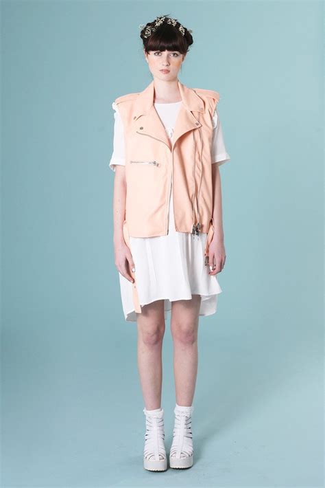 Naked Elin Amos Added 07 19 2016 By Morrom