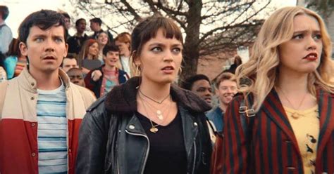 Xem phim Sex Education tôi ngỡ ngàng nhận ra mình suýt dạy con trai thành kẻ phản diện