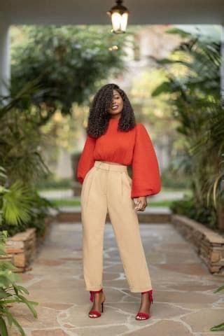 Pin By Sun Fashion On Looks And Hairstyles Nude Outfits Classy Outfits For Women Classy