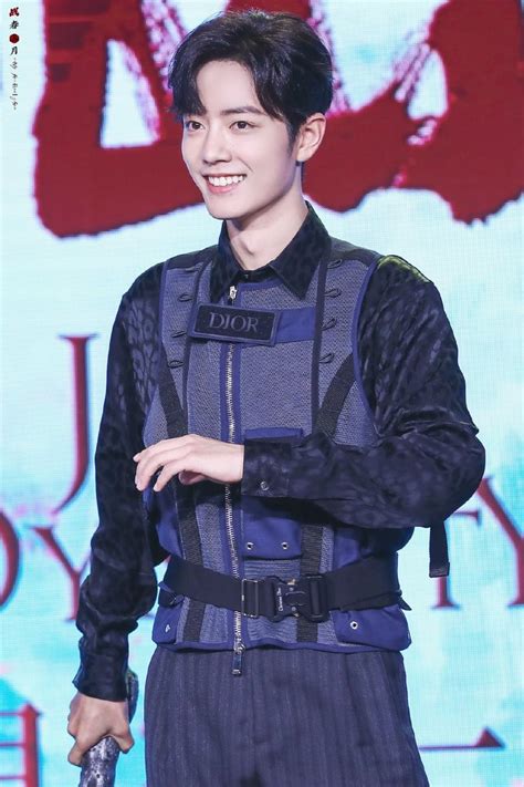 ปักพินในบอร์ด Zhan Ge