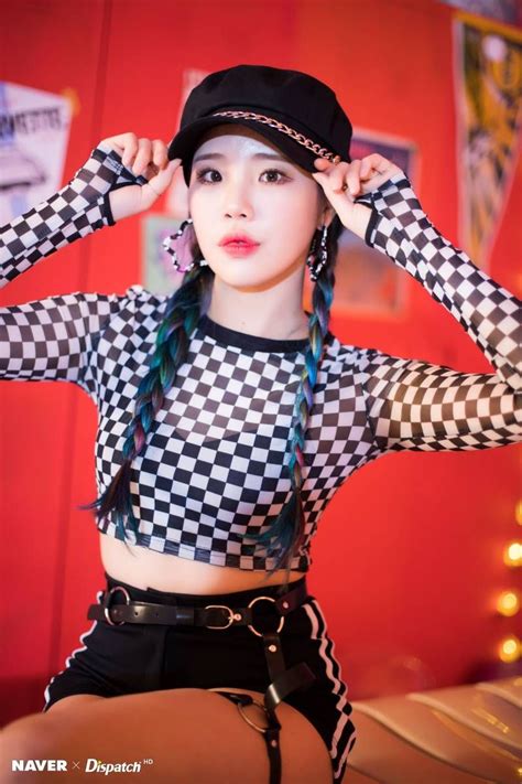 Momoland Jooe I M So Hot Music Video Filming By Naver X Di