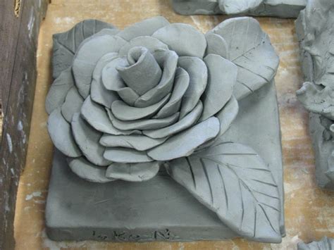 clay art ideas - Google Search | Flower sculptures, Ceramic flowers ...