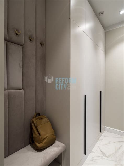 Прихожая из МДФ с мягкими панелями на заказ в Москве