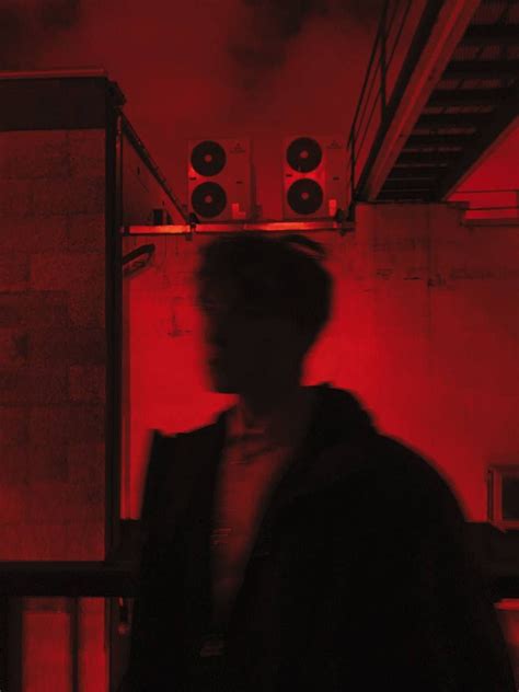 Пин от пользователя Ryan Mortell на доске Naked Lungs Оттенки красного Мужской портрет