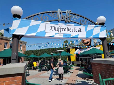 Review Dufftoberfest Begins At Universal Studios Hollywood With