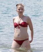 Elisabeth Harnois Wearing A Bikini On The Beach Phun Org Forum