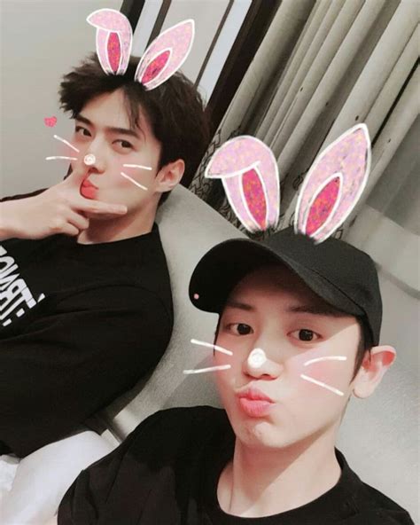 Pin De Dk Ksmdk En Exo Park Chanyeol Sehun Chanyeol