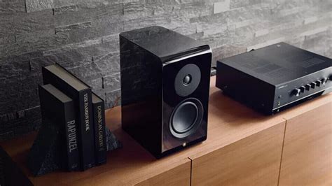 Сетевые усилители Yamaha R-N1000A и R-N800A плюс акустика NS-800A и NS ...