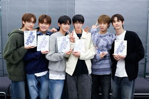 tws x melOn album decoration | Youngjae, Pledis entertainment, Album