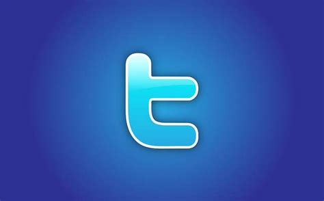 On Twitter People Follow People Who Are More Beautiful Than They Are
