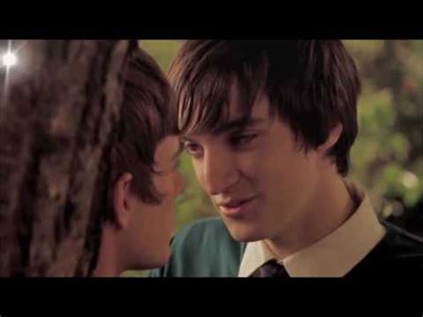 Due Ragazzi Si Masturbano In Pubblico A Milano Ecco Il Video Diventato Virale Notizie Gay Dal