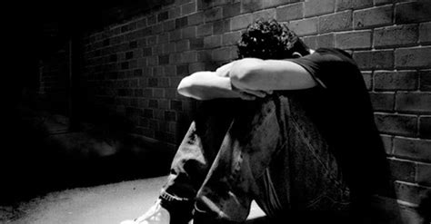 Por Acto De Homofobia Joven Gay Intenta Suicidarse GAYPERU Entretenimiento Gay Noticias