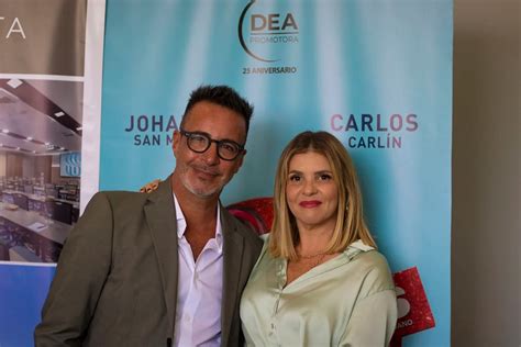 Carlos Carl N Y Johanna San Miguel Desmienten A Latina Tv No Han Pagado Regal As Por Pataclaun