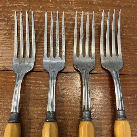 Set Of Vintage Butterscotch Bakelite Dinner Forks Ebay