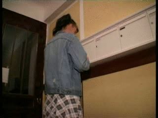 MILF Shaves Her Pussy And Fucks Herself In Bathtub Amateurs From Europe Real People