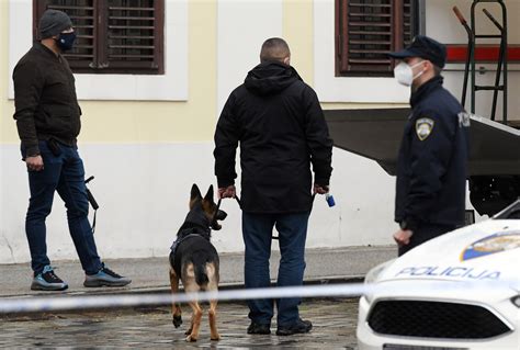 Policija objavila detalje Ko je mladić koji je danas pucao na Markovom