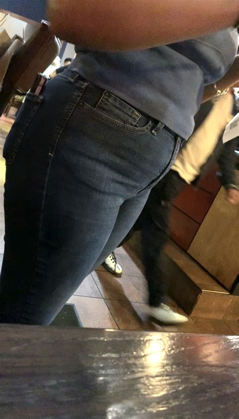 Lil Latina Waitress With A BUTT Tight Jeans Forum
