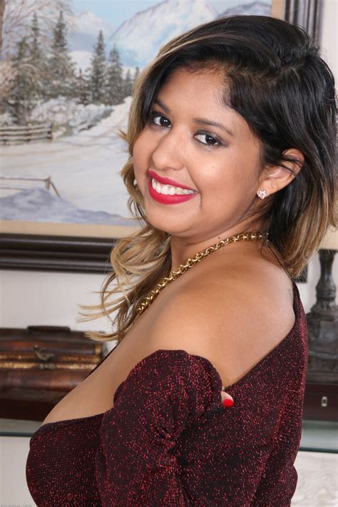 Chubby Latina Jamie Hernandez Unveils Her Big Saggy Tits Her Furry Muff Coedcherry