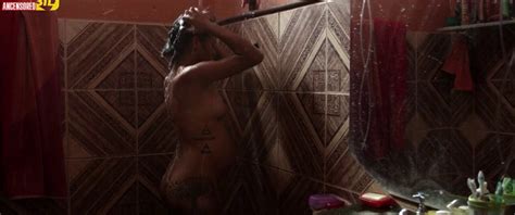 Naked Milla Suzart In A Cidade Do Futuro