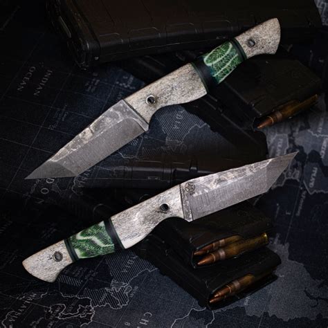 The Ramblin Man Green Coral Bos Knives