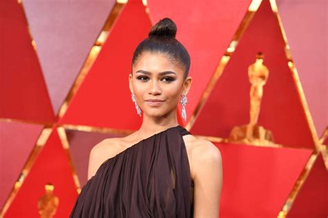 Zendaya Hair And Makeup At The 2018 Oscars Popsugar Beauty Uk