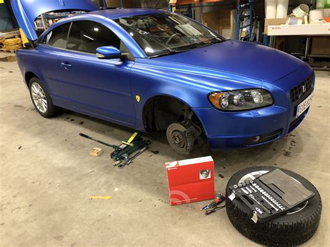 Ещё одни BREMBO — Volvo C70 (2G), 2,4 л, 2007 года | своими руками | DRIVE2