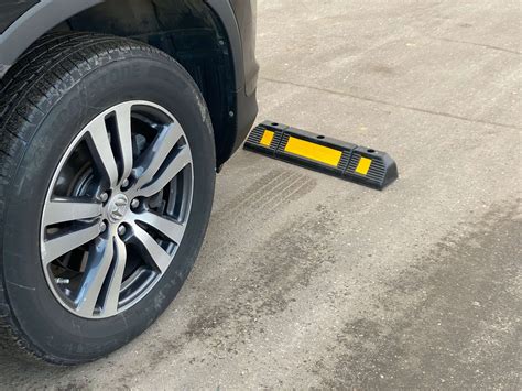 Резиновые колесоотбойники купить в Люберцах - regionznak.ru