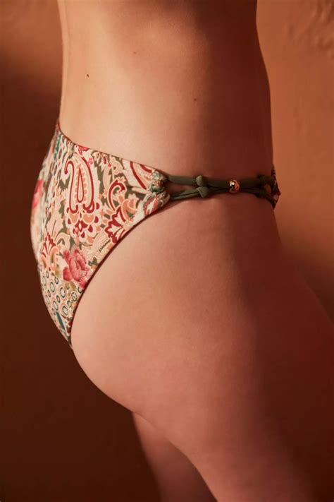Jual Penti Multicolored Paisley Side Bikini Bottoms Original 2025 ZALORA Indonesia