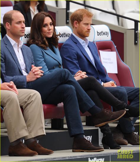 Pregnant Kate Middleton Makes Surprise Appearance At Coach Core