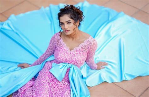 Bhagyashree Mote Hot Images Hot Lengha Photos Of Bhagyashree