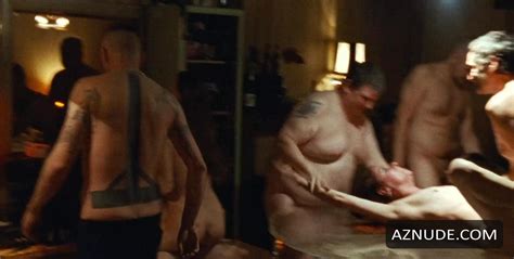 SARAH VANDEURSEN Nude AZNude