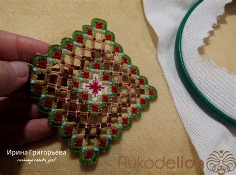 Подушечка-саше в технике хардангер