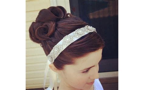 48 Simply Stunning First Communion Hairstyles For Girls