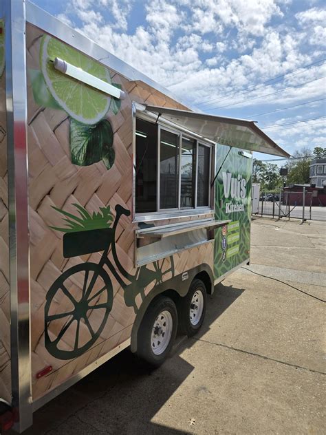 Vui's Kitchen — Food Truck