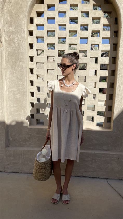 Льняное платье с оборками на плечах с доставкой без предоплаты | EVENING