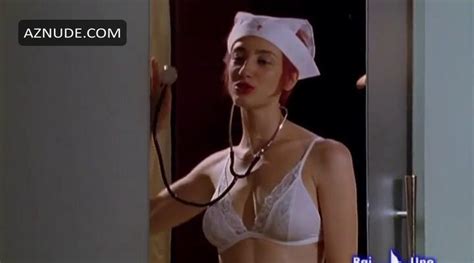 Tutti Pazzi Per Amore Nude Scenes Aznude